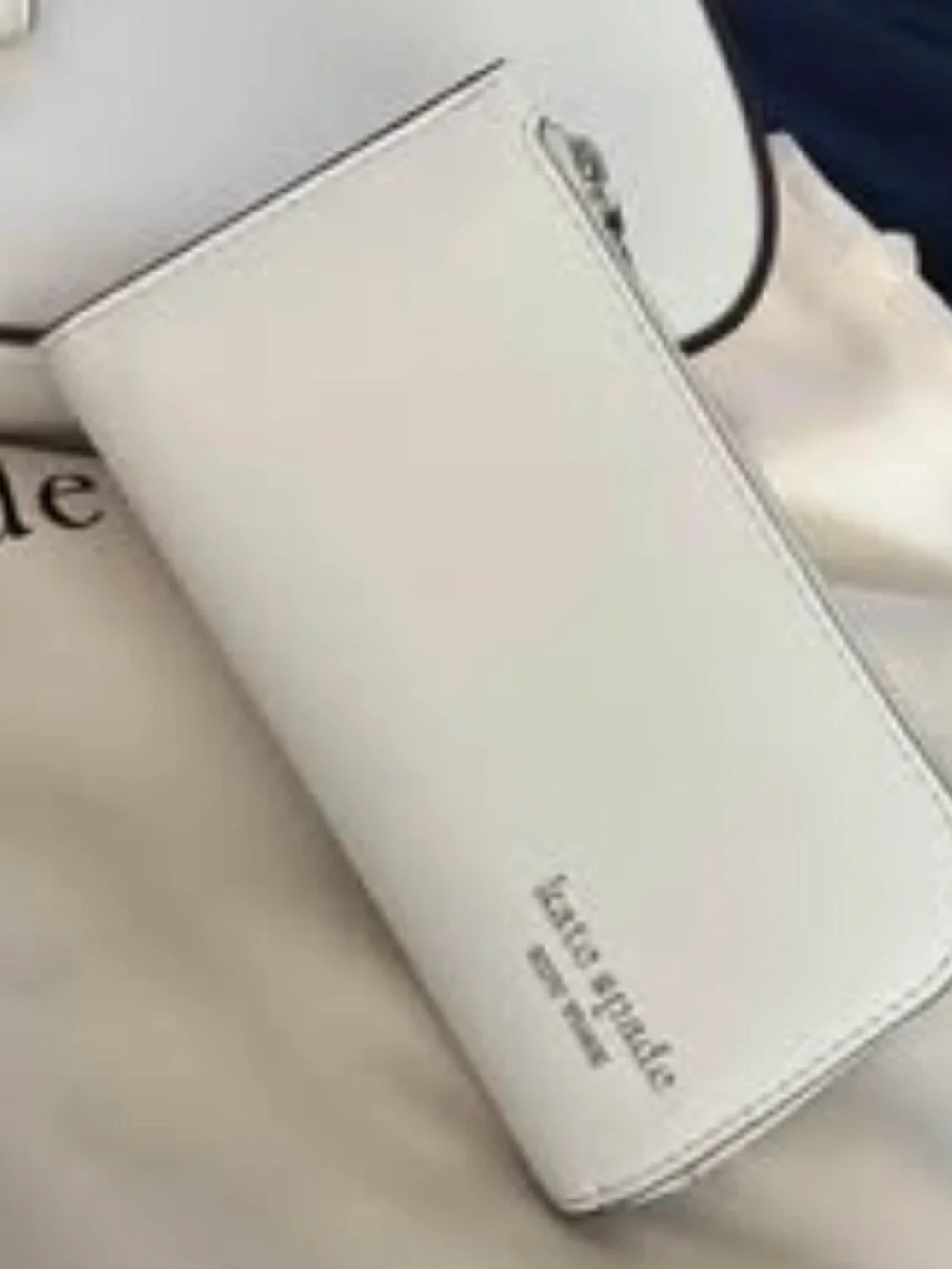 kate spade New York Devin Slim True White Zip-Top Card Wallet